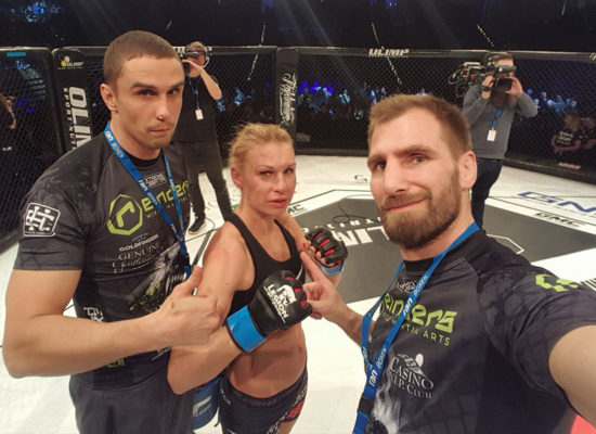 MMA – trenérský doprovod trenéra Andrého Reinderse na zápase Petry Částkové z Reinders team